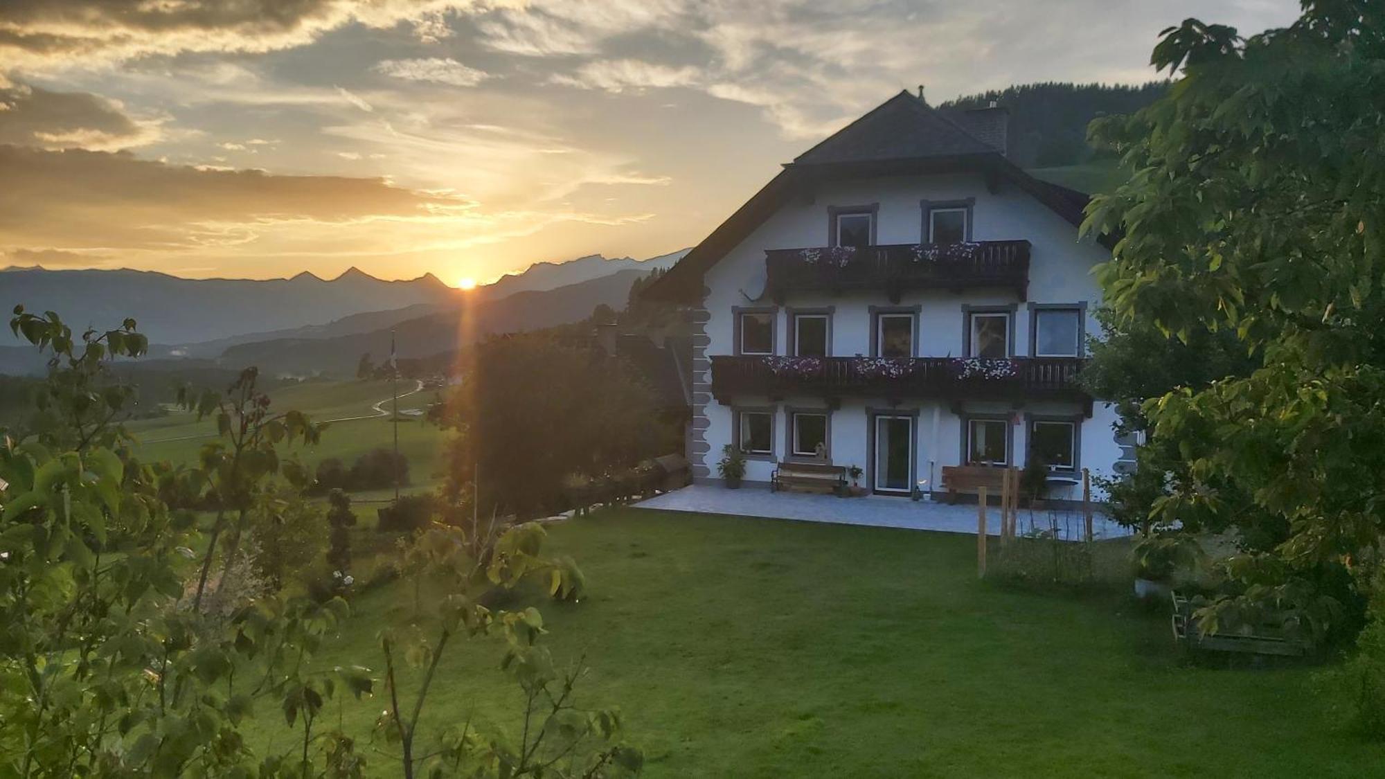 Appartement Schweizer Hof à Tamsweg Extérieur photo